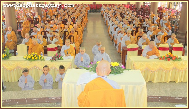 Bình Dương: Lễ Bố Tát An Cư Hạ Tuần Tháng 5