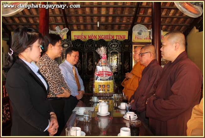 Bình Dương: Ban Tôn Giáo Bình Dương viếng thăm trường hạ Hội Khánh - Tây Thiên