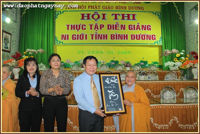 Bình Dương: Ban Tôn Giáo Bình Dương viếng thăm trường hạ Hội Khánh - Tây Thiên