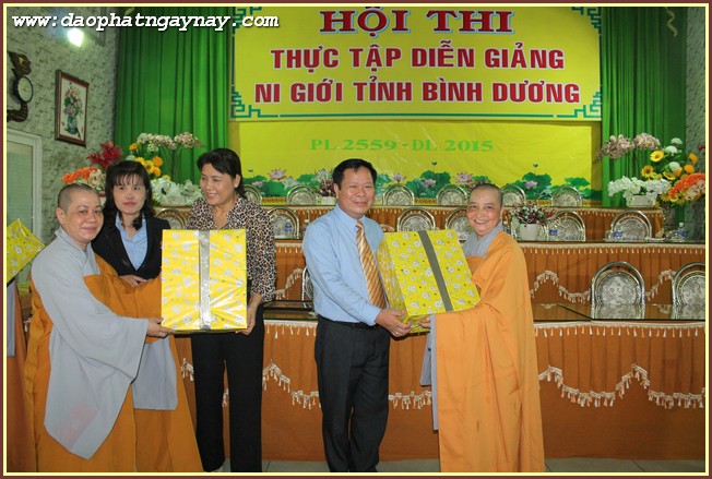 Bình Dương: Ban Tôn Giáo Bình Dương viếng thăm trường hạ Hội Khánh - Tây Thiên
