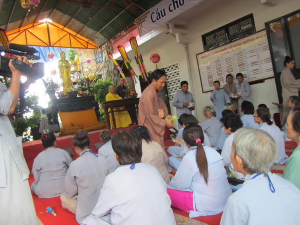 Thượng tọa Thích Chân Tích thuyết giảng tại Nha Trang