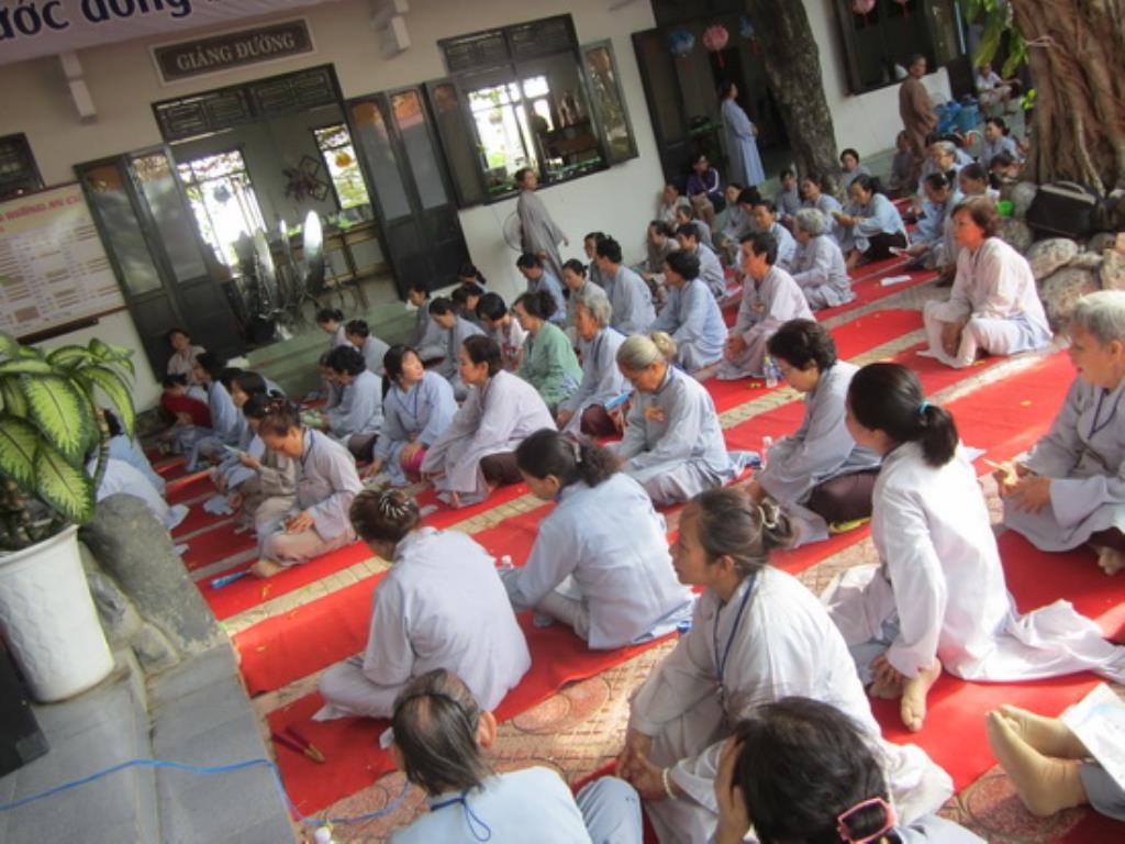 Thượng tọa Thích Chân Tích thuyết giảng tại Nha Trang