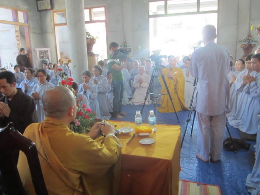 Khóa tu “Một ngày an lạc” ở chùa Long Thọ