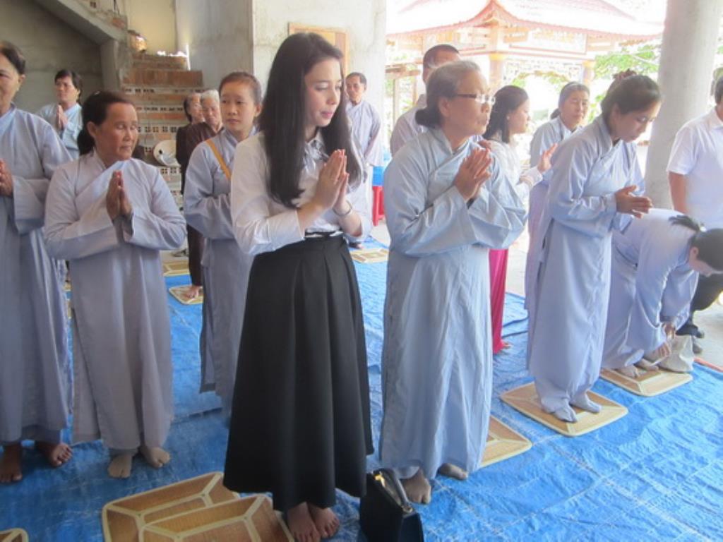 Khóa tu “Một ngày an lạc” ở chùa Long Thọ