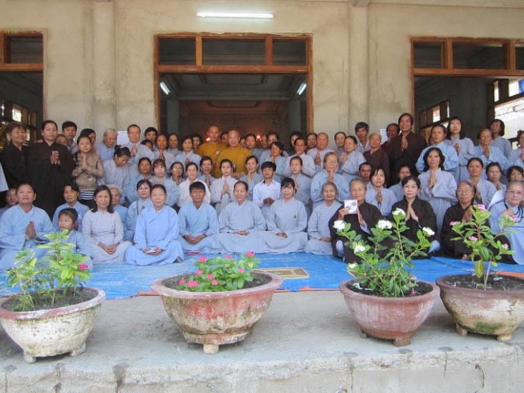 Khóa tu “Một ngày an lạc” ở chùa Long Thọ