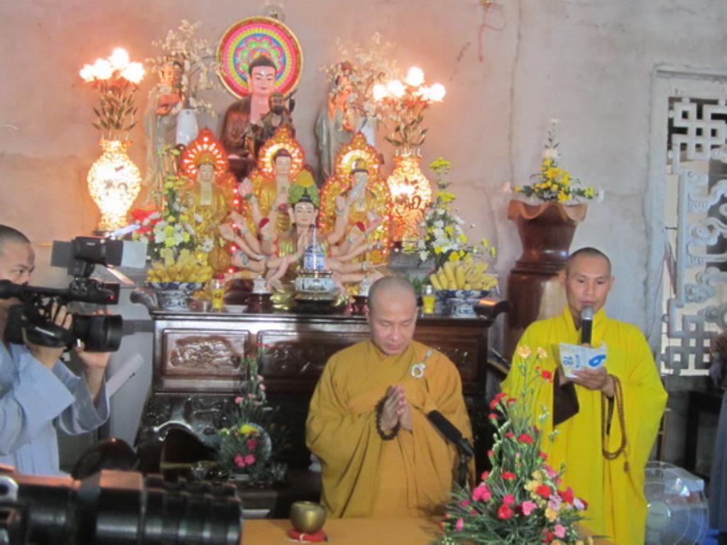 Khóa tu “Một ngày an lạc” ở chùa Long Thọ