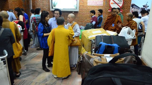 Tin nhanh: Phái đoàn GHPGVN TP. HCM đến Nepal tặng quà cho nạn nhân động đất