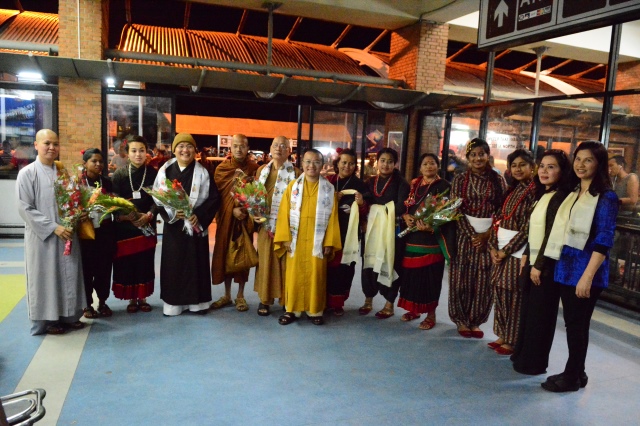 Tin nhanh: Phái đoàn GHPGVN TP. HCM đến Nepal tặng quà cho nạn nhân động đất