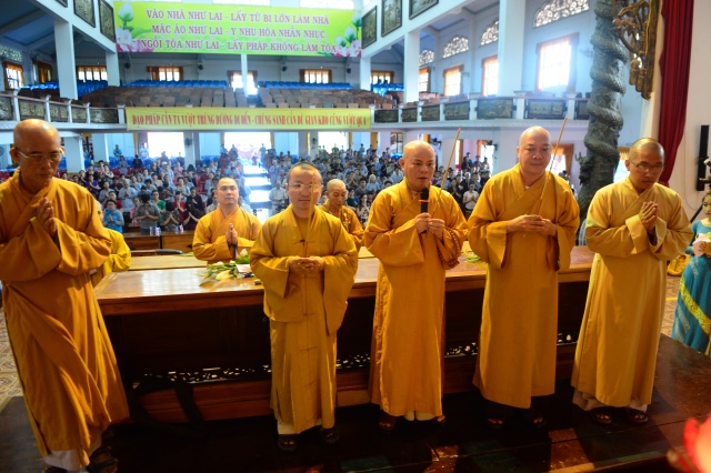 TP. HCM: Lễ cầu nguyện và tư vấn mùa thi 2015 đầy ý nghĩa