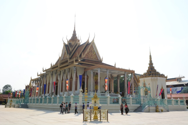 Quỹ Đạo Phật Ngày Nay: Chương trình từ thiện tại Campuchia tháng 04-2015