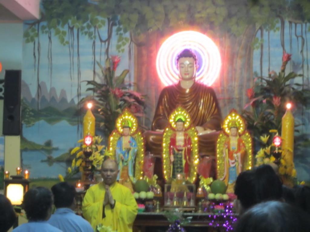 Thượng tọa Thích Chân Tích thuyết giảng tại Nha Trang