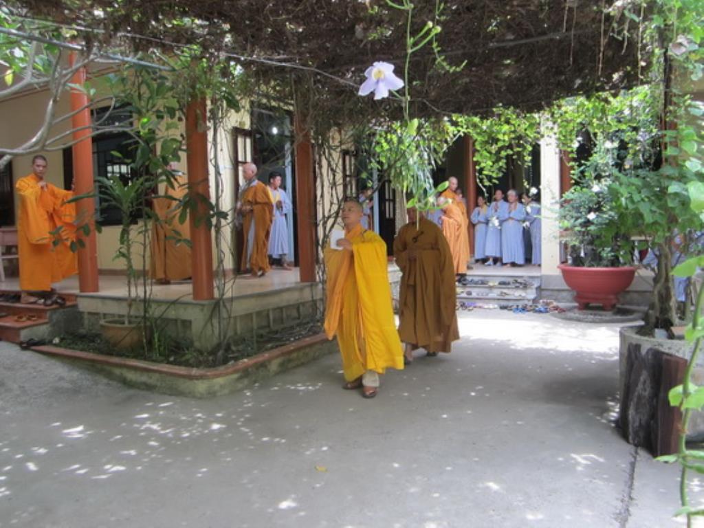 Khóa tu Bát quan trai tại Tổ đình Sắc Tứ Thiên Bửu