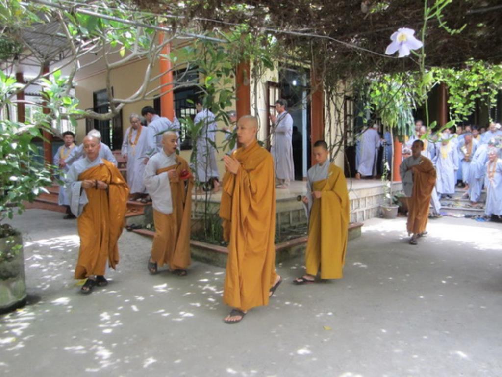 Khóa tu Bát quan trai tại Tổ đình Sắc Tứ Thiên Bửu