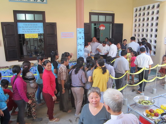 Khánh Hòa: Chùa Nam Hòa tổ chức tiệc buffet miễn phí nhân Phật đản PL 2559