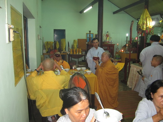 Khánh Hòa: Hơn 200 Phật tử về cộng tu ở chùa Đại Phước