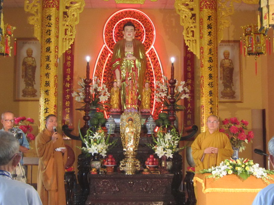 Nha Trang: Chùa Sắc Tứ Minh Thiện tổ chức khóa tu niệm Phật.