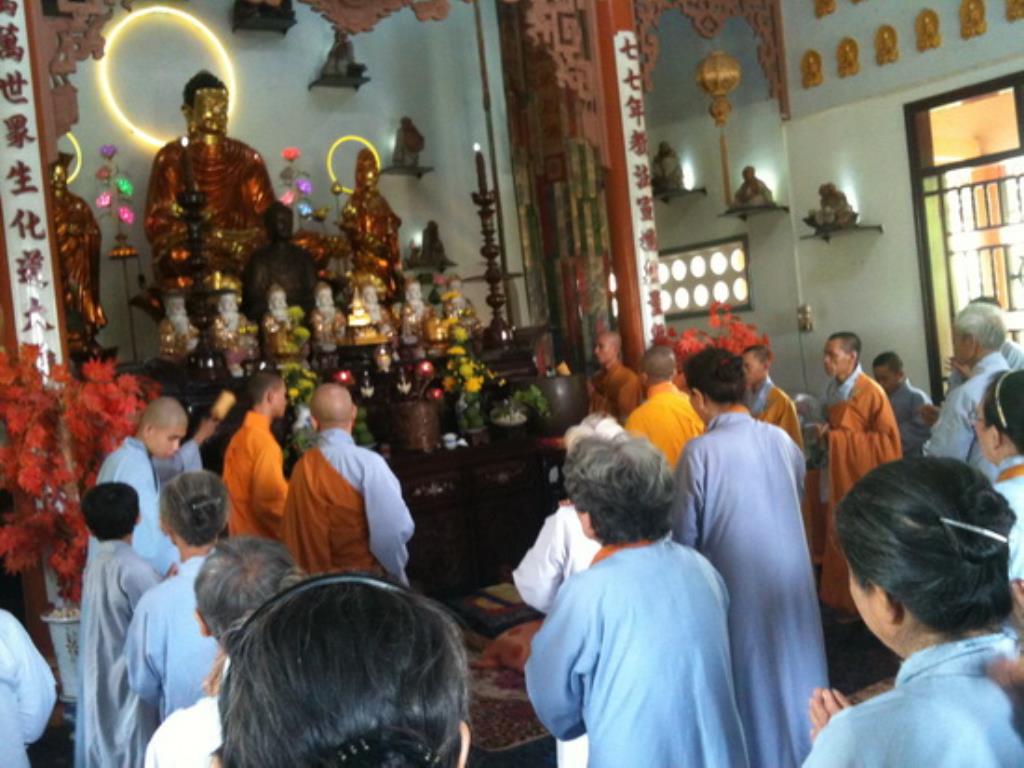 Khóa tu Bát quan trai tại Tổ đình Sắc Tứ Thiên Bửu