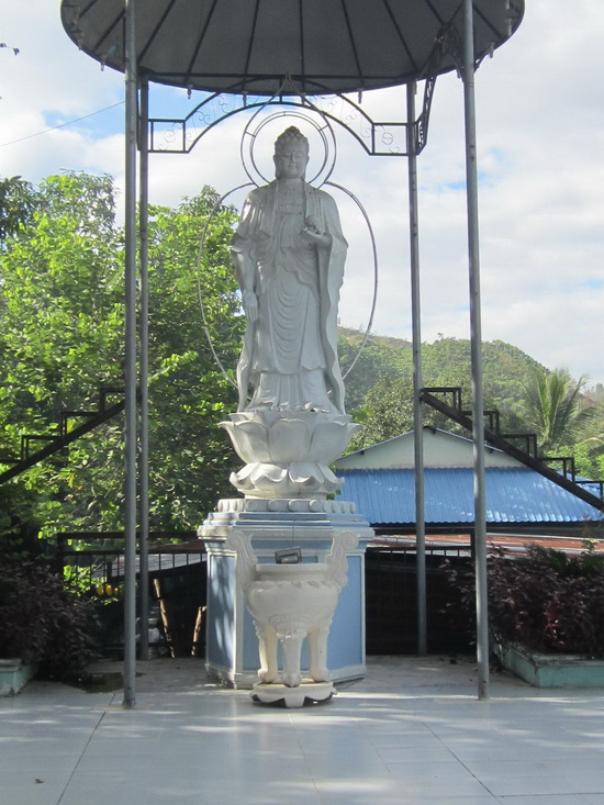 Khánh Hoà: “Một ngày an lạc” tại chùa Linh Sơn Pháp Ấn