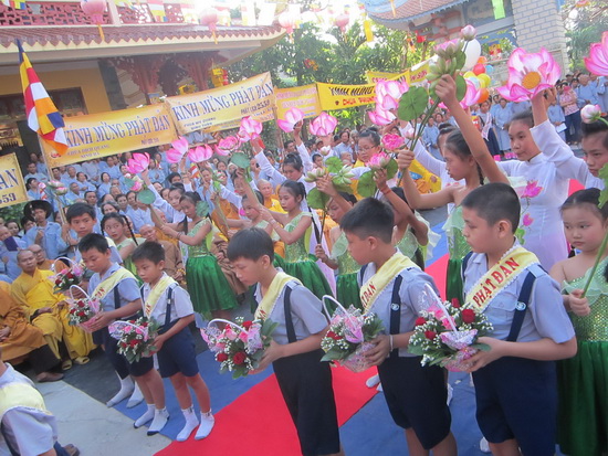 Khánh Hòa: Phật giáo thị xã Ninh Hòa trang nghiêm tổ chức Đại lễ Phật đản PL. 2559