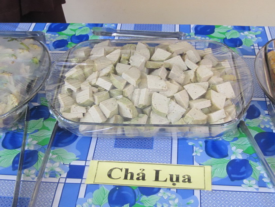 Khánh Hòa: Chùa Nam Hòa tổ chức tiệc buffet miễn phí nhân Phật đản PL 2559