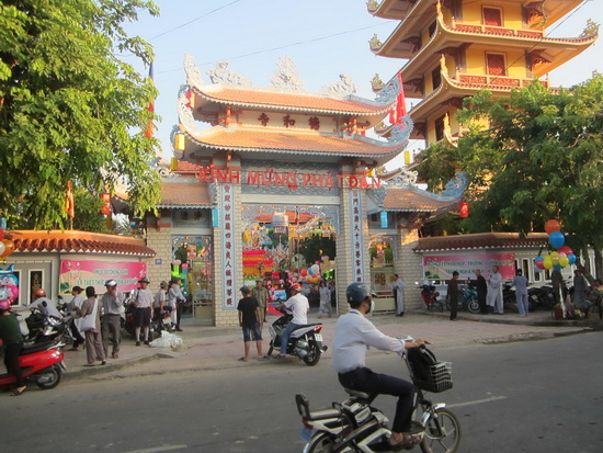 Khánh Hòa: Phật giáo thị xã Ninh Hòa trang nghiêm tổ chức Đại lễ Phật đản PL. 2559