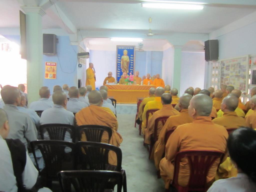 BTS Phật giáo tỉnh Khánh Hòa thăm trường hạ thị xã Ninh Hòa