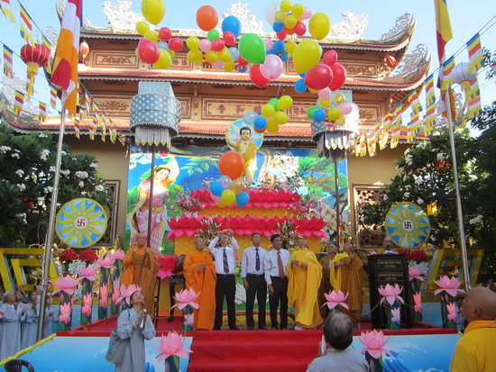 Khánh Hòa: Phật giáo thị xã Ninh Hòa trang nghiêm tổ chức Đại lễ Phật đản PL. 2559