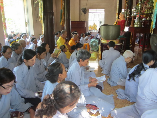 Khánh Hòa: Hơn 200 Phật tử về cộng tu ở chùa Đại Phước