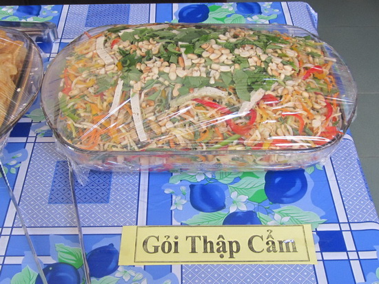 Khánh Hòa: Chùa Nam Hòa tổ chức tiệc buffet miễn phí nhân Phật đản PL 2559