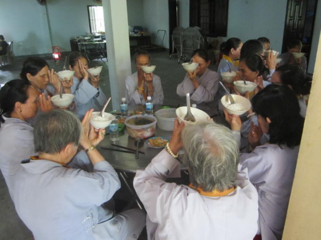 Khóa tu Bát quan trai tại Tổ đình Sắc Tứ Thiên Bửu