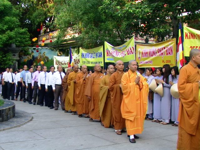 Khánh Hòa: Long trọng tổ chức Đại lễ Phật đản PL.2559