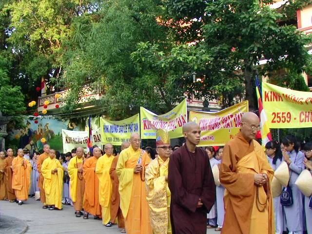 Khánh Hòa: Long trọng tổ chức Đại lễ Phật đản PL.2559
