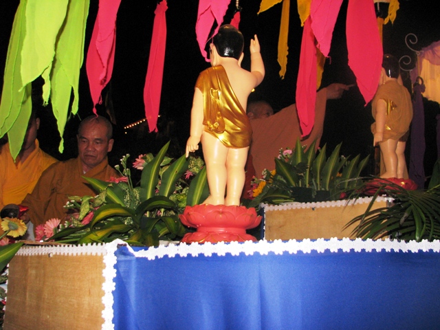 Khánh Hòa: Trang nghiêm Lễ tắm Phật