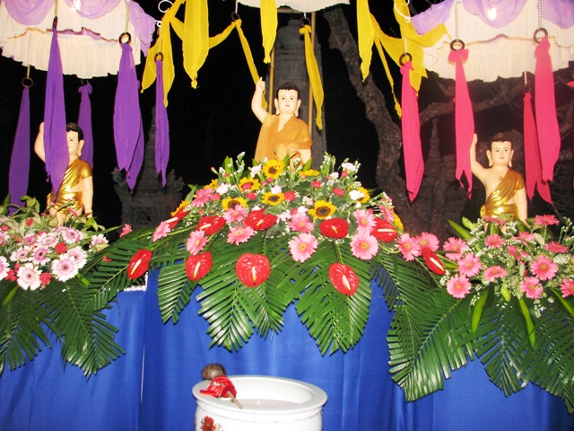 Khánh Hòa: Trang nghiêm Lễ tắm Phật