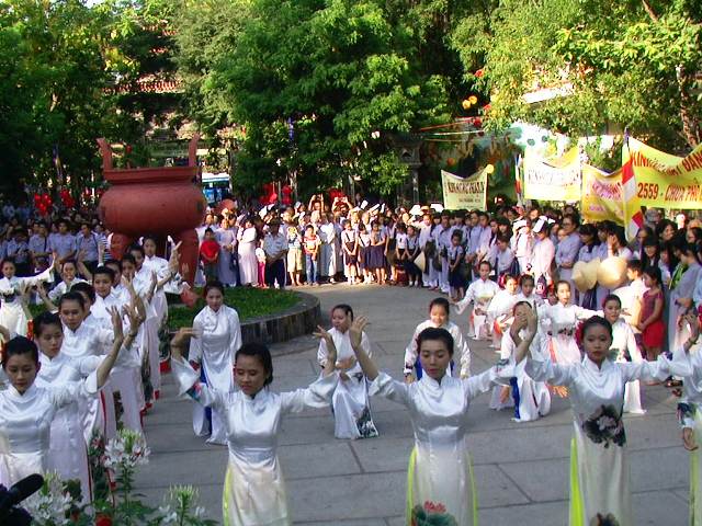 Khánh Hòa: Long trọng tổ chức Đại lễ Phật đản PL.2559