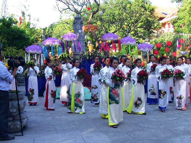 Khánh Hòa: Long trọng tổ chức Đại lễ Phật đản PL.2559