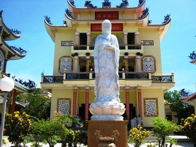 Nha Trang: Ngày Giỗ Tổ Khai sơn về thăm chùa cổ Đông Phước