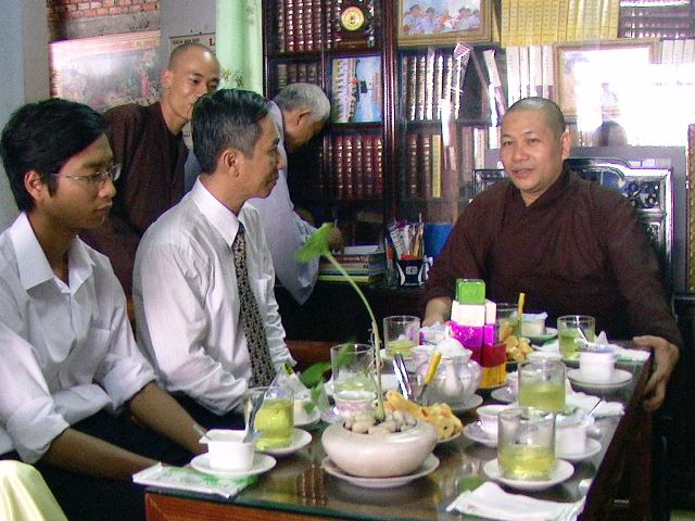 Khánh Hoà: Lãnh đạo tỉnh Khánh Hòa, thành phố Nha Trang thăm chúc mừng Phật đản