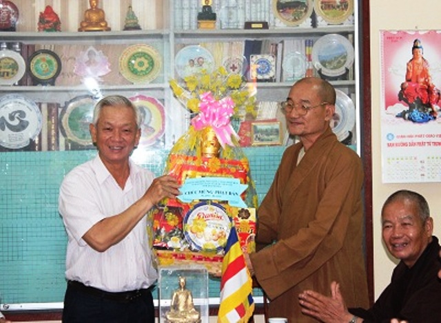 Khánh Hoà: Lãnh đạo tỉnh Khánh Hòa, thành phố Nha Trang thăm chúc mừng Phật đản