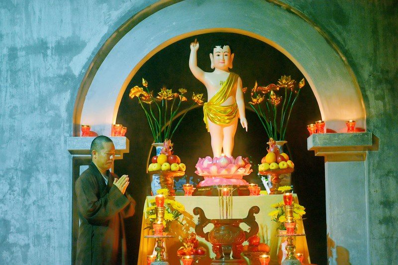 Khánh Hòa: Trường Sa tổ chức Đại lễ Phật đản PL.2559