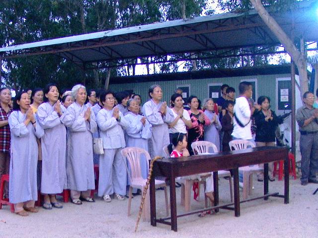 Khánh Hòa: Chùa Linh Quang diễu hành Rước Phật,  Văn nghệ kính mừng Phật đản