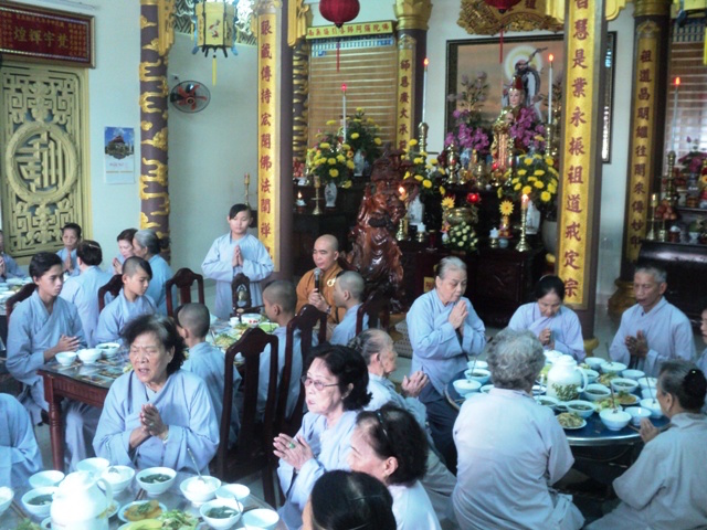 Khánh Hòa: Khóa tu Thọ bát quan trai tại chùa Nghĩa Hương