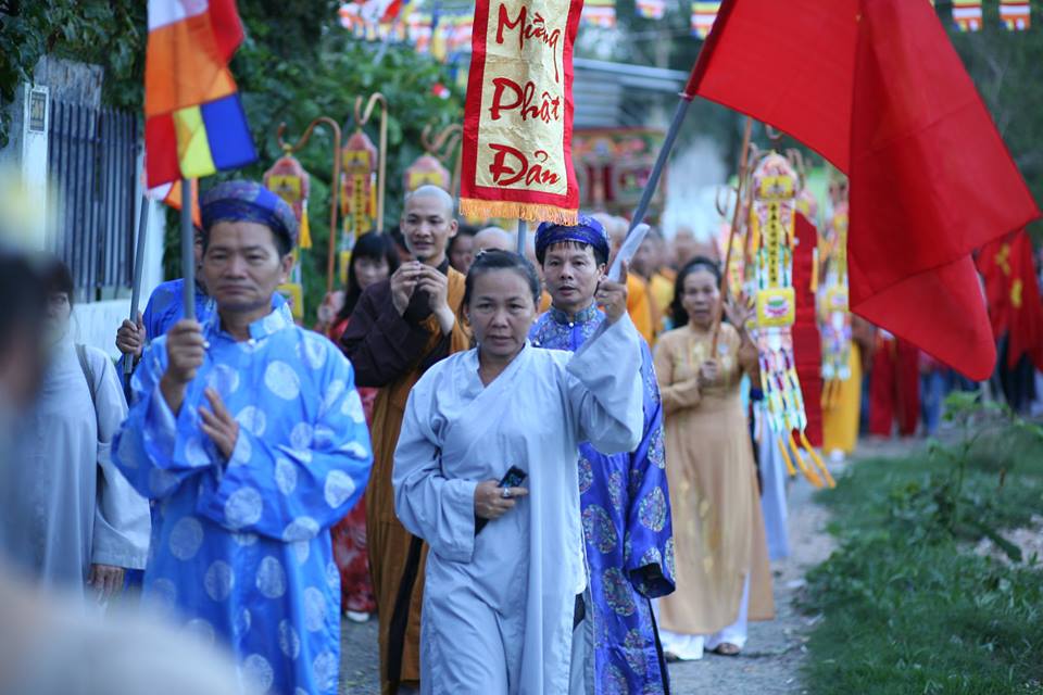 Khánh Hòa: Chùa Linh Quang diễu hành Rước Phật,  Văn nghệ kính mừng Phật đản