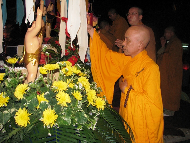Khánh Hòa: Trang nghiêm Lễ tắm Phật