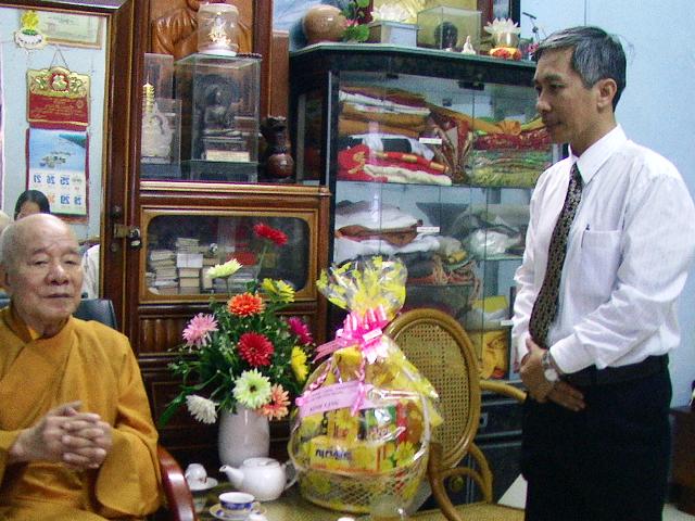 Khánh Hoà: Lãnh đạo tỉnh Khánh Hòa, thành phố Nha Trang thăm chúc mừng Phật đản