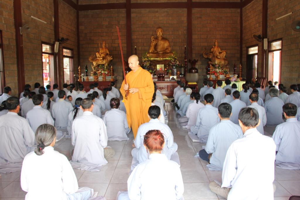 Khoá tu Một ngày Thiền tập