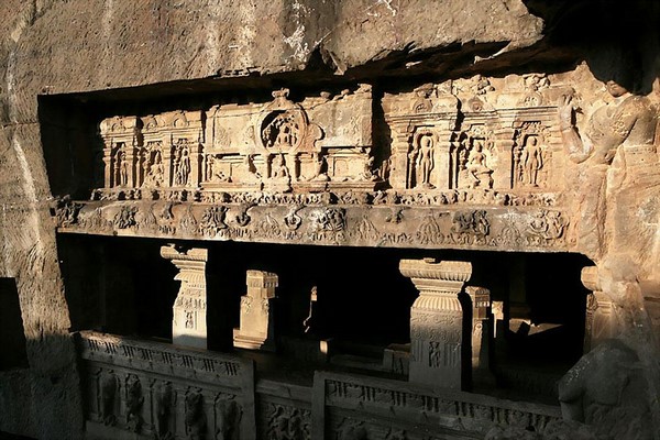 Ấn Độ: Ngôi Đại Già lam Cổ Tự Ajanta nghìn năm tuyệt tác trong hang động