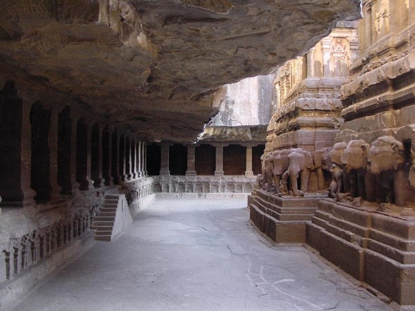 Ấn Độ: Ngôi Đại Già lam Cổ Tự Ajanta nghìn năm tuyệt tác trong hang động