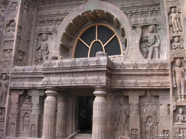 Ấn Độ: Ngôi Đại Già lam Cổ Tự Ajanta nghìn năm tuyệt tác trong hang động