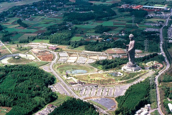 Chùm ảnh Đại tượng Phật A Di Đà Japan một trong những pho tượng lớn nhất thế giới